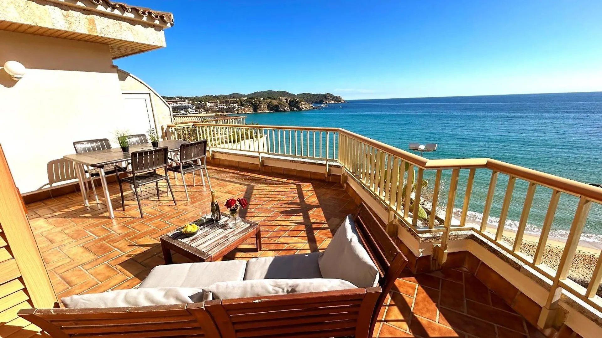 Charming Apartment In La Fosca Beach 팔라모스